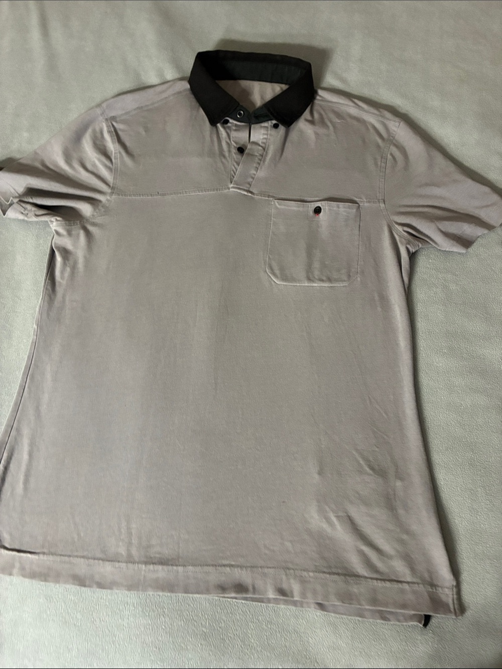 lululemon athletica Men's Short Sleeve Polo in Light Gray with Black Collar